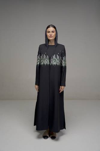 عباية باللون الأسود - K351