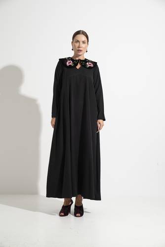 جلابية باللون الأسود - M100