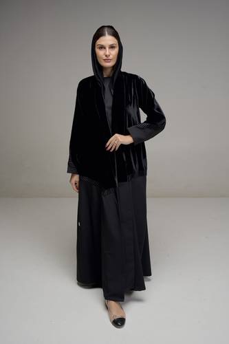 عباية مخمل مطرزة مع فستان - أسود - K380