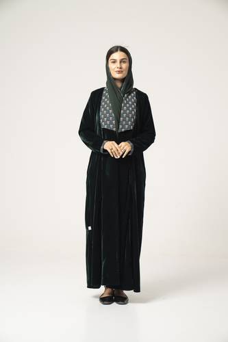 عباية مخمل باللون الزيتي - K518
