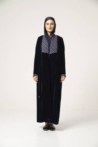 عباية مخمل باللون الكحلي - K517