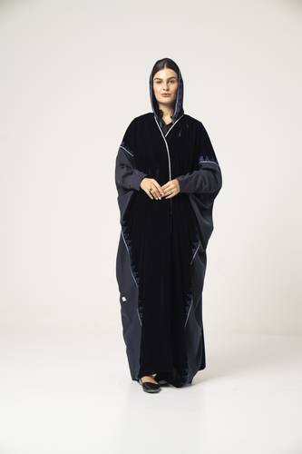 عباية مخمل باللون الكحلي - K512