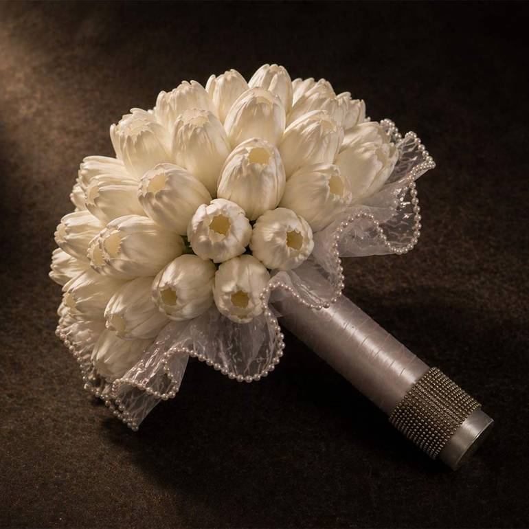 Bridal tulip bouquet