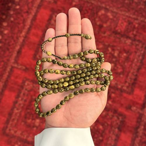 مسباح من عقود صب قديم ضبعه