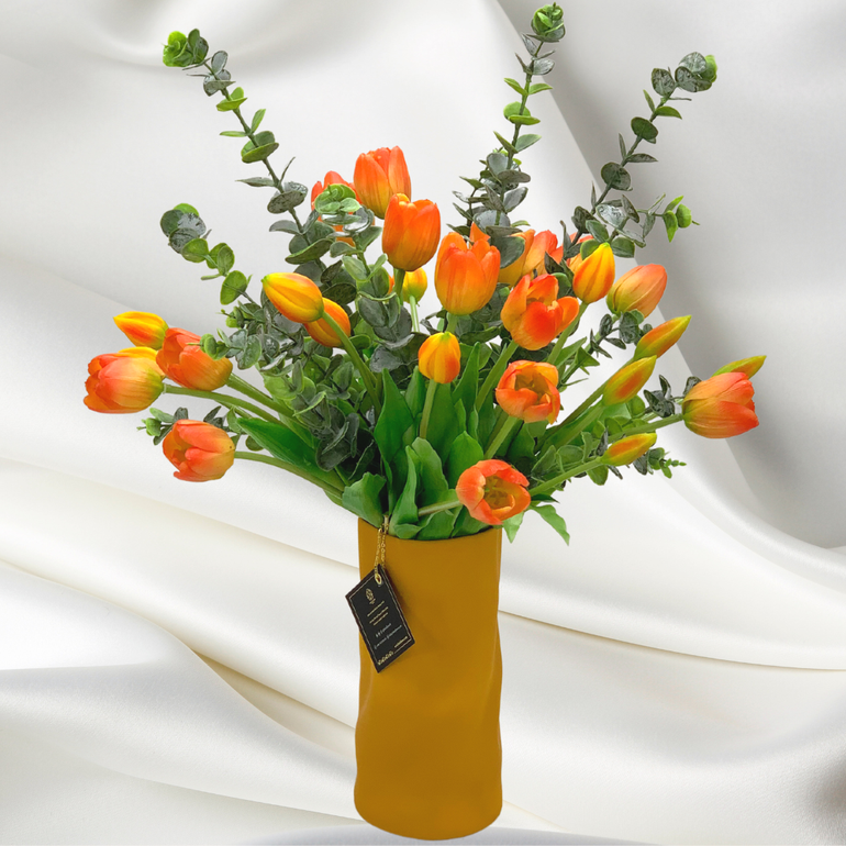Tulips  Vase  (صناعي)