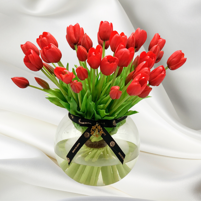 Red Tulips (صناعي)