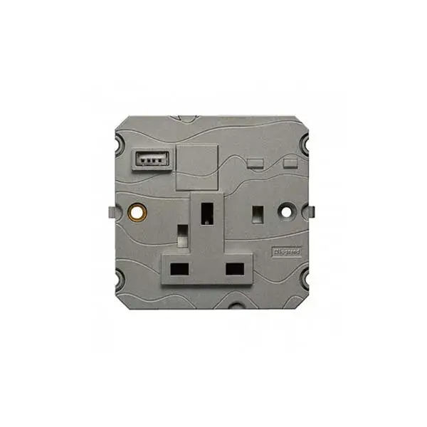 ليجراند - فيش أرتيور - 13 أمبير - 250 فولت - BS - مع شاحن USB من النوع A - قطب واحد - مغنيسيوم
