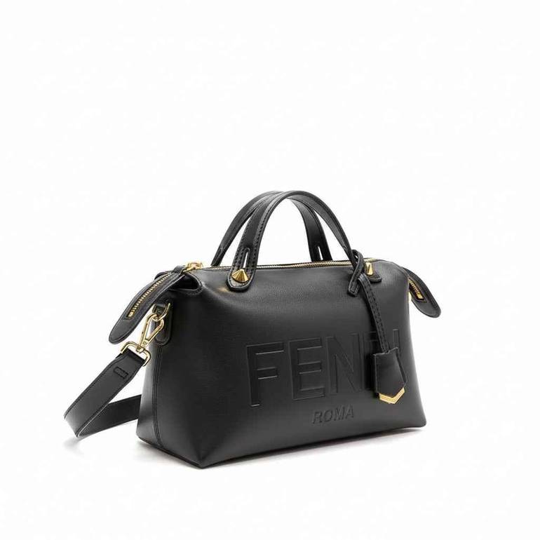 حقيبه وأي من فيندي 