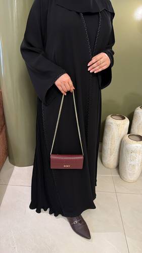 ندى اسود