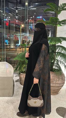 قمر بني 