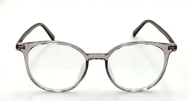 IQ-41064 / نظارة- طبية-بلاستيكية-اطار كامل-للنساء