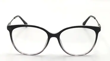 IQ-48057 / نظارة-طبية-اطار كامل- بلاستيكية -للنساء