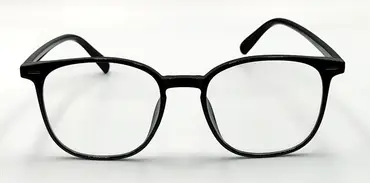 IQ-27023 / نظارة-طبية-اطار كامل- من البلاستيكة - للجنسين