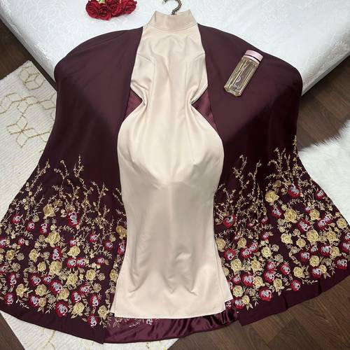 جلابيه مطرزه قطعتين فخمه - 3XL - عودي 