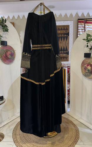 جلابيه تراثيه مع بشت  - اسود - S