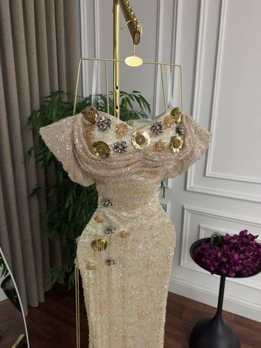 فستان سهره خرز مع ورد اكسسوار  - S