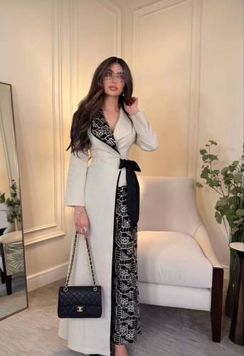 طقم بلوزه مع بنطلون  - S
