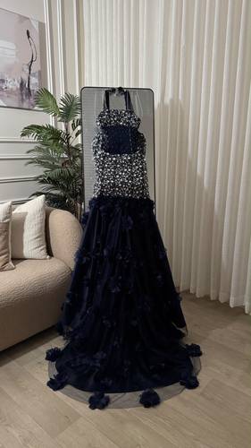 فستان سهره خرز مع ورد بذيل طويل  - 2XL - لحمي