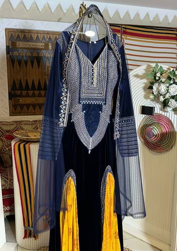 جلابيه نهى نبيل  - اسود - S