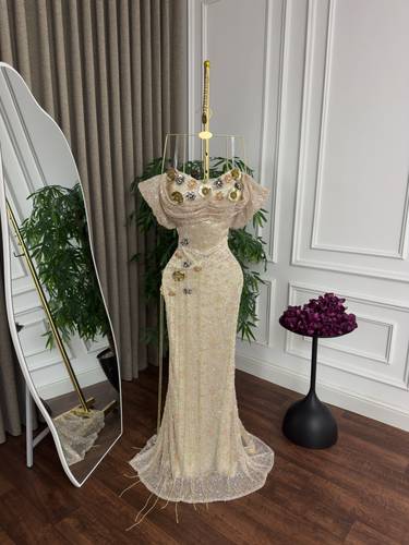 فستان سهره خرز مع ورد اكسسوار  - S