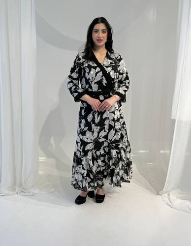 فستان Gumanize شيفون جاكار أسود وأبيض بقصّة لف مع شك يدوي ناعم