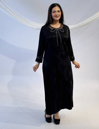 فستان Miss DALIDA أسود حرير ستان  بقصّة A-Line مع شك يدوي