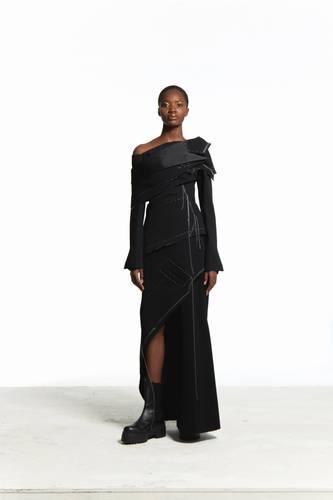  Deconstructed Black Top