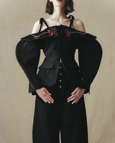  Tailored Top with Embroidery  