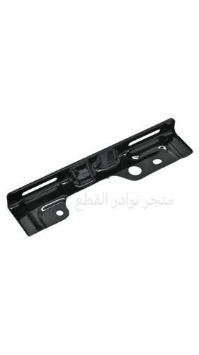 قاعدة اللوحه الاماميه لشاص من موديل 2000 الى 2006 الصناعه / اصليه وكاله