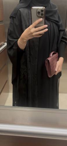 عباية بشت سوداء