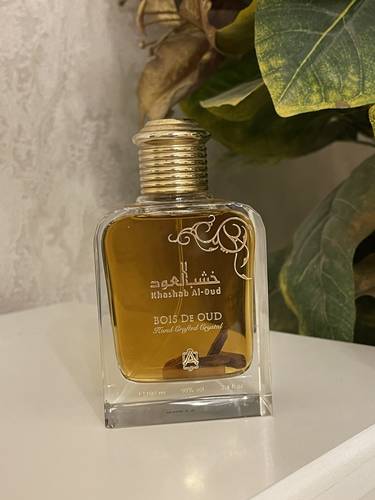 عطر خشب العود 100مل (شبه جديد بدون علبة)
