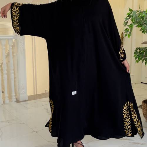 قصه اماراتي كلوش بتطريز 