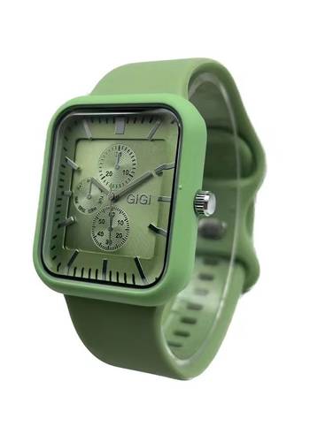GIGI Analog Watch With k Leather Strap