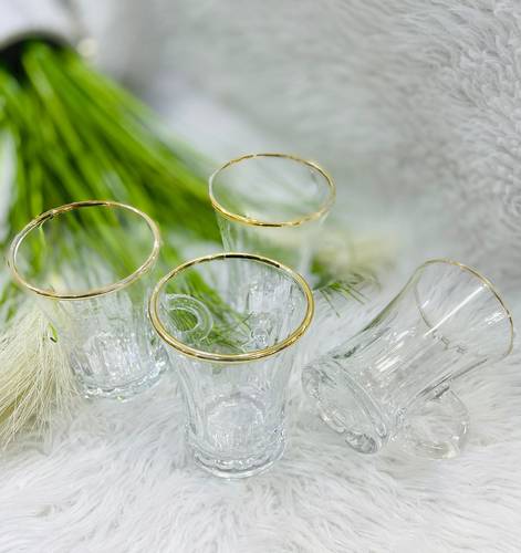طقم بيالات شفاف بإيطار ذهبي 