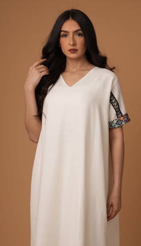 Beige thobe with sleeve pattern 