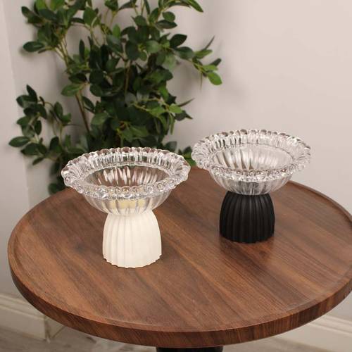 Glass sweet vase with base