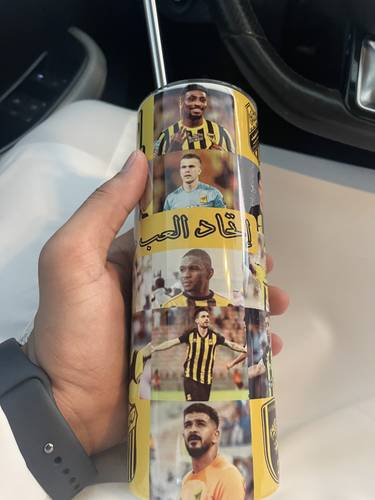 مق يجمع  صورة لاعبين العميد 