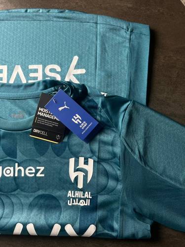 تشيرت نسخة لاعبين 25-26