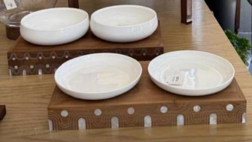 Ceramic Plate Set with Wooden Base