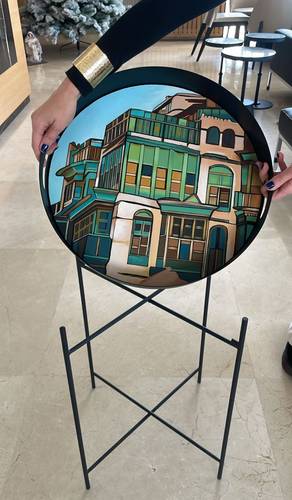 Foldable table