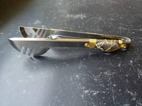 Pasta tong with agate