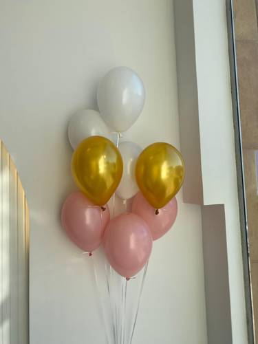 8 gold, pink and white helium balloons