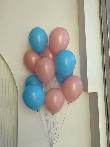 11 pink and blue helium balloons