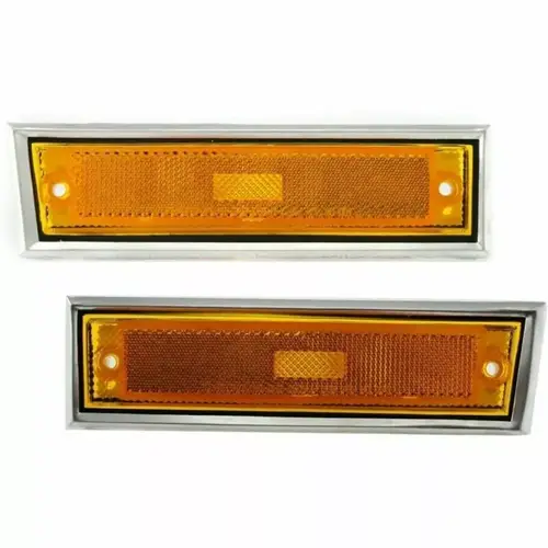 Set Of Twomarker Lamp Front Fits 1981-1986 Gmc K1500 Suburban 915557 915558