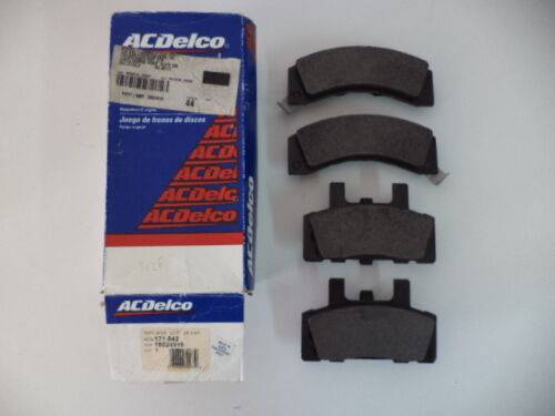 171-542/GM 18024919 BUICK,CHEVROLET,OLDSMOBILE PONTIAC NOS FRONT BRAKE PADS