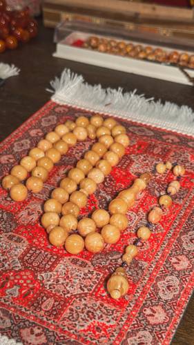 فاتوران أصفر عنبري