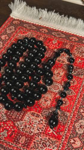 فاتوران أسود