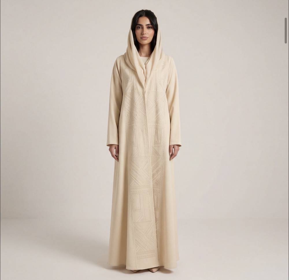 عباية مطرزه مع طرحه
