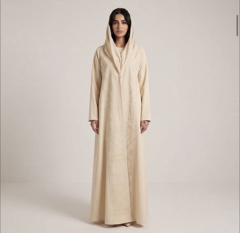 عباية مطرزه مع طرحه