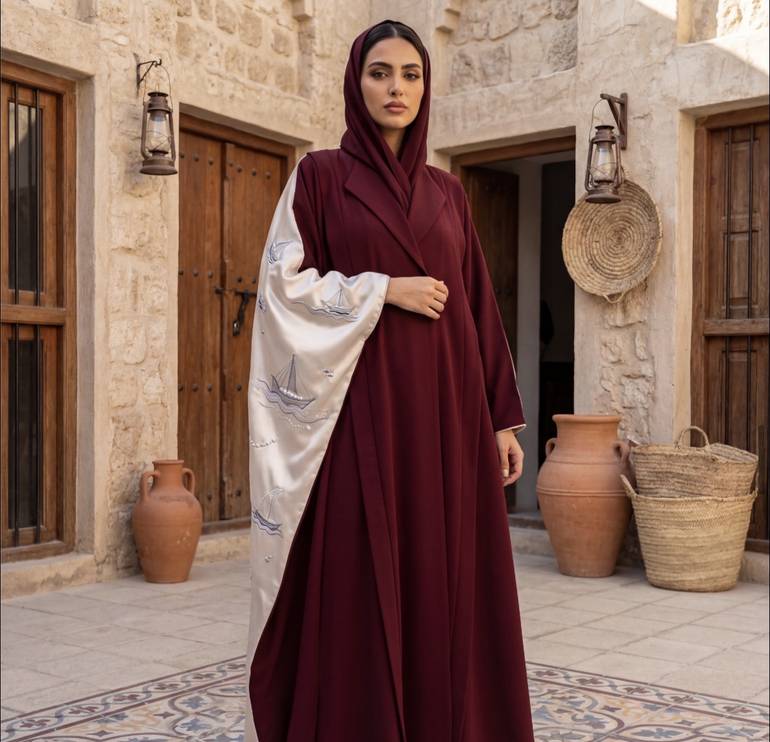 عباية مطرزه مع طرحه